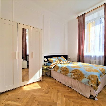 J&W Apartments Swietojanska Rooms Βαρσοβία Εξωτερικό φωτογραφία