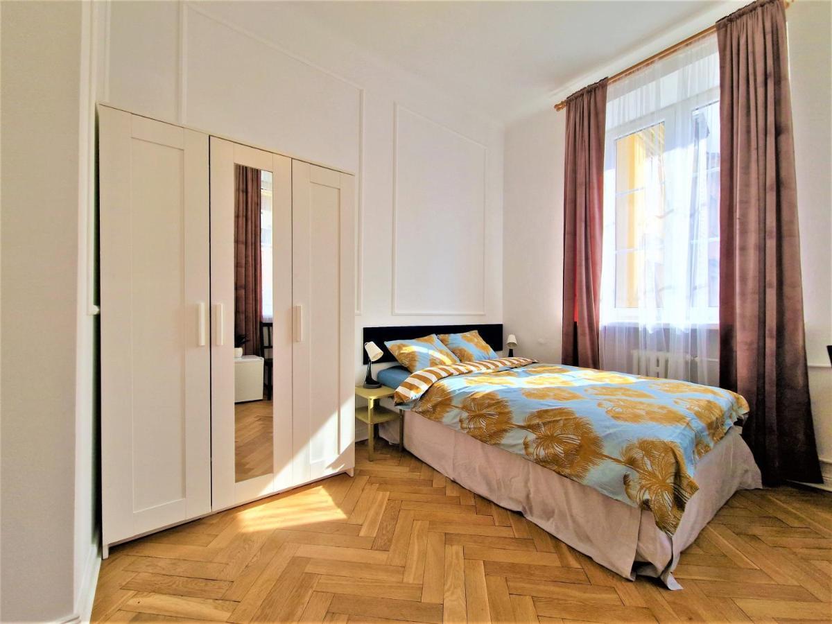 J&W Apartments Swietojanska Rooms Βαρσοβία Εξωτερικό φωτογραφία