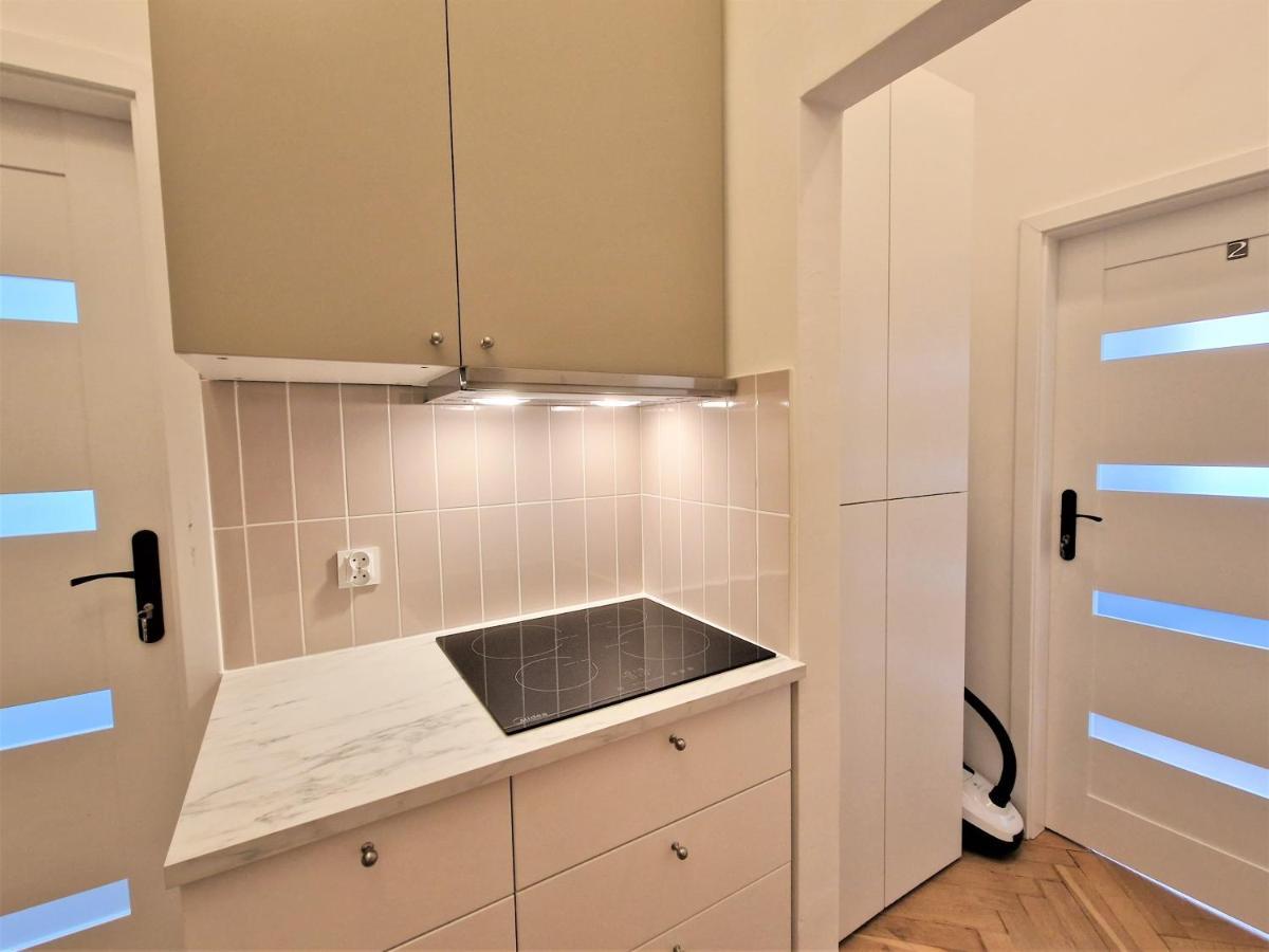 J&W Apartments Swietojanska Rooms Βαρσοβία Εξωτερικό φωτογραφία