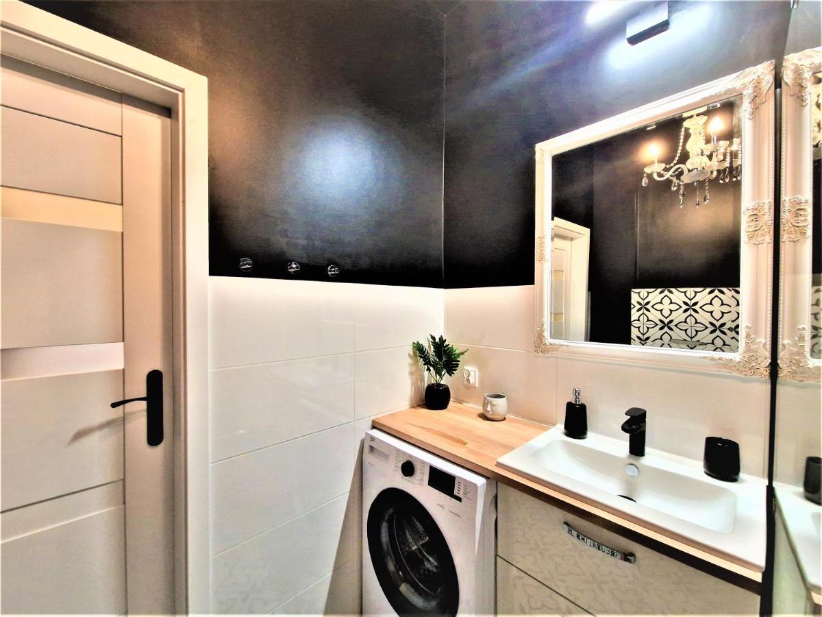 J&W Apartments Swietojanska Rooms Βαρσοβία Εξωτερικό φωτογραφία