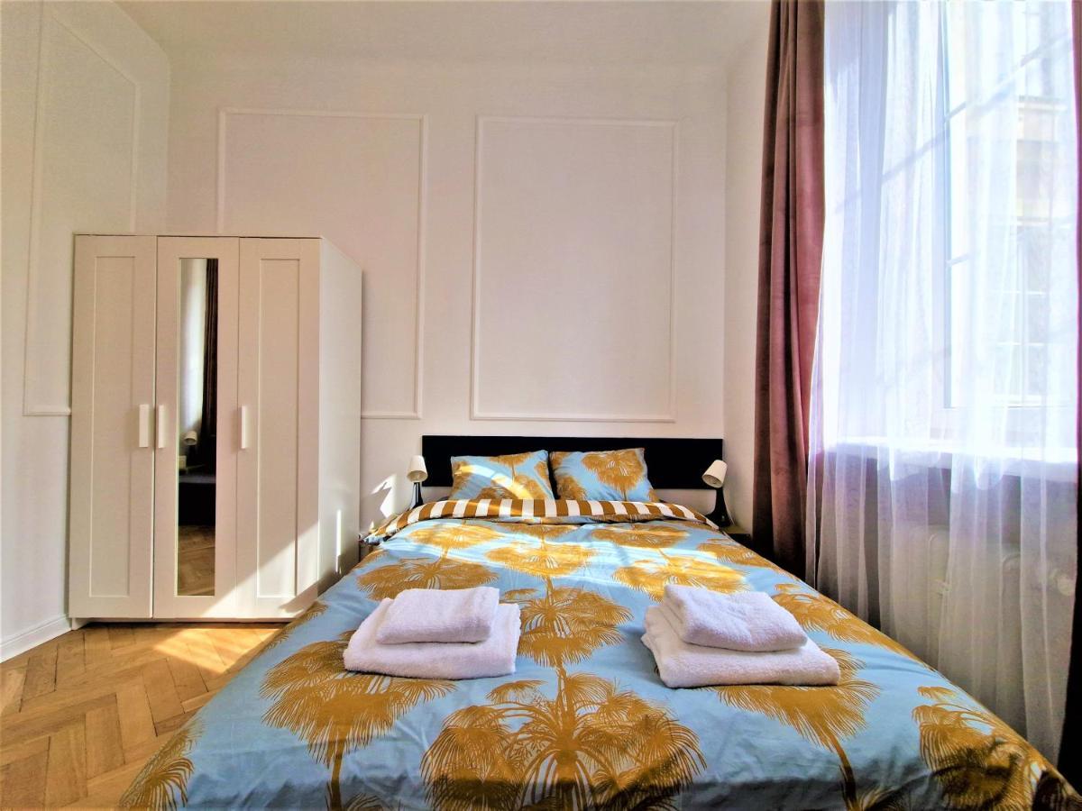 J&W Apartments Swietojanska Rooms Βαρσοβία Εξωτερικό φωτογραφία