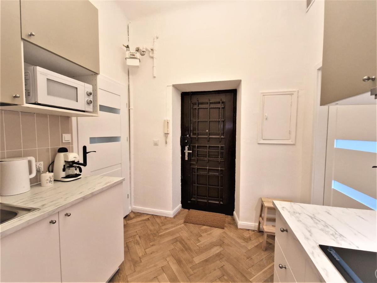 J&W Apartments Swietojanska Rooms Βαρσοβία Εξωτερικό φωτογραφία