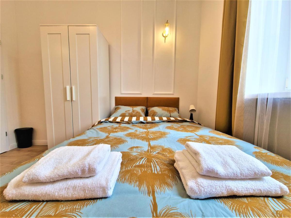 J&W Apartments Swietojanska Rooms Βαρσοβία Εξωτερικό φωτογραφία