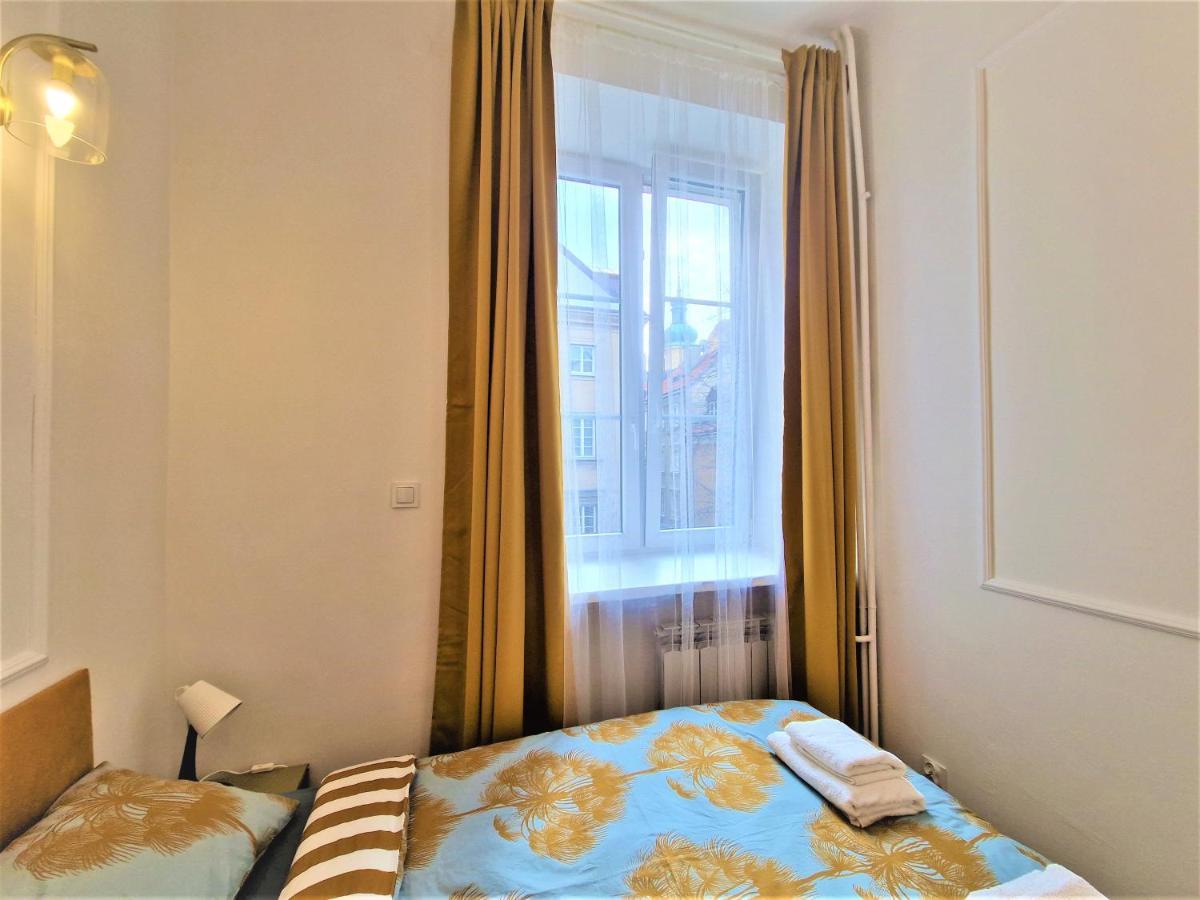 J&W Apartments Swietojanska Rooms Βαρσοβία Εξωτερικό φωτογραφία