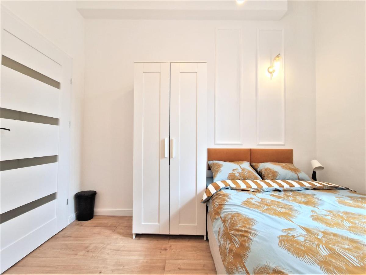J&W Apartments Swietojanska Rooms Βαρσοβία Εξωτερικό φωτογραφία